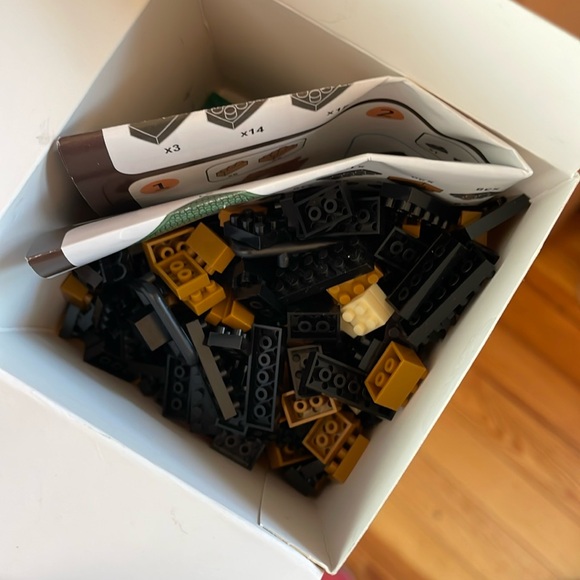 Black Bear Mini Building Blocks Set - 358 Tiny Pieces - Picture 5 of 7